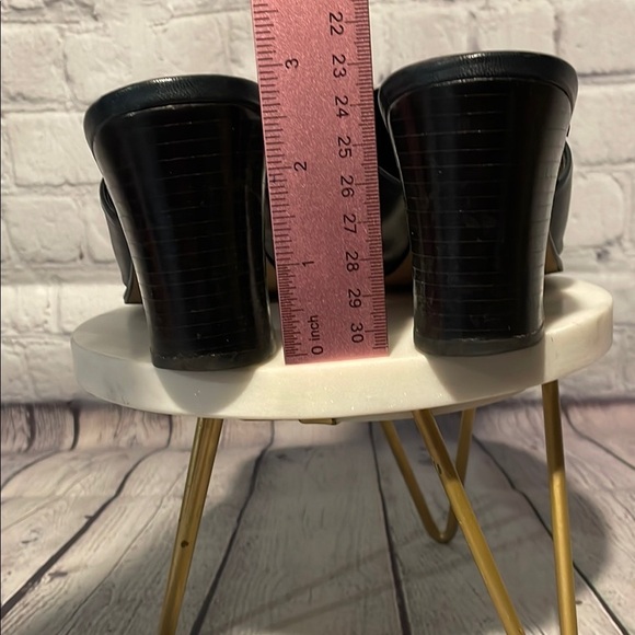 Etienne Aigner Navy Leather Mules with Block Heel Sz 7 - Picture 4 of 6